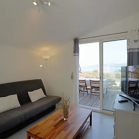 Arone Apartman Pietrosella